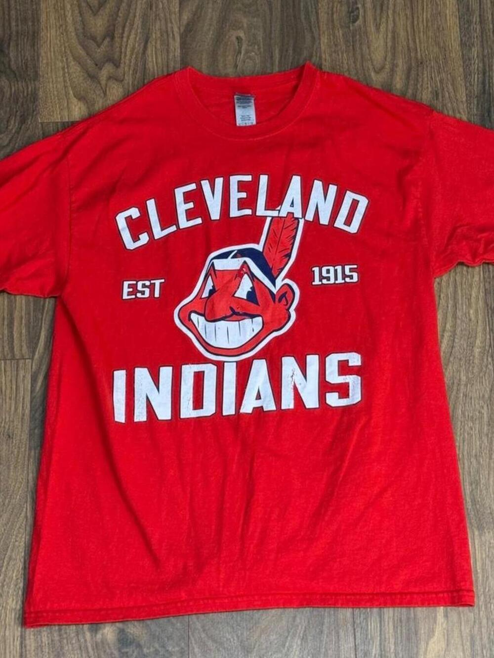 Cleveland Indians Chief Wahoo T Shirt Red Gildan Heavy Cotton Men’s Large